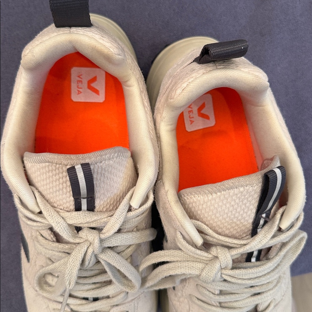 Veja Cream and Black Athletic Shoes - Picture 5 of 6